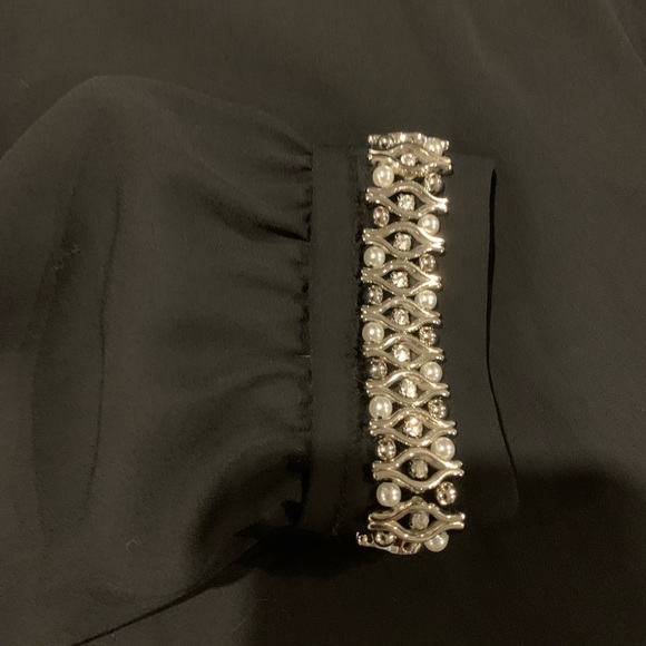 Guess chiffon blouse w/ crystal and pearl detailing - Picture 5 of 6
